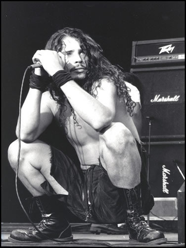Chris Cornell performing Outshined